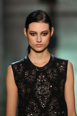 nicole miller defile
