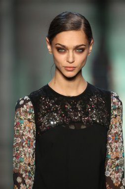 nicole miller defile