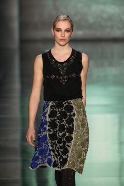 nicole miller defile