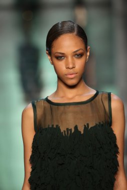 nicole miller defile