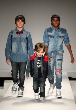 Nike Levi's çocuklar defile