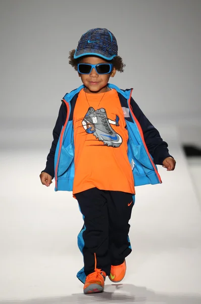 Nike Levi's Kids modeshow — Stockfoto