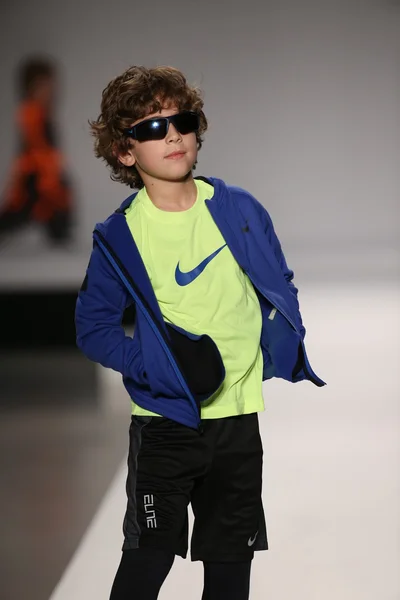 Nike Levi's Kids modeshow — Stockfoto