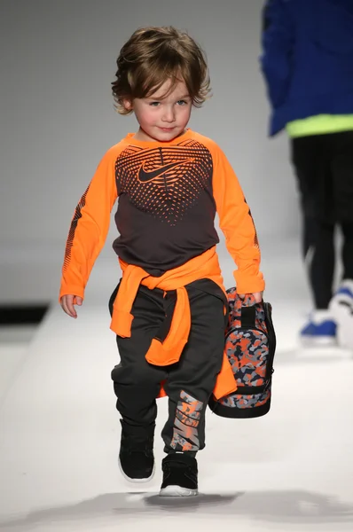 Nike Levi's Kids modeshow — Stockfoto