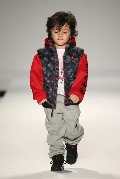 Nike levi 's kids fashion show — Stockfoto