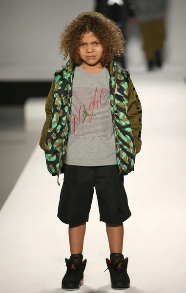 Nike Levi's Kids modeshow — Stockfoto