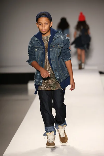 Nike Levi's Kids fashion show — Stock Photo, Image