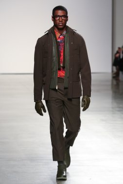 Perry Ellis sonbahar 2015