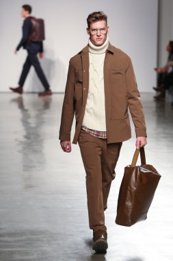 Perry Ellis sonbahar 2015