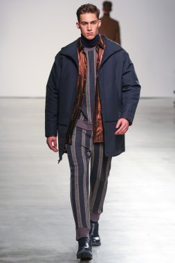 Perry Ellis sonbahar 2015