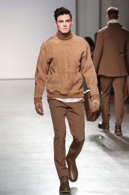 Perry Ellis sonbahar 2015