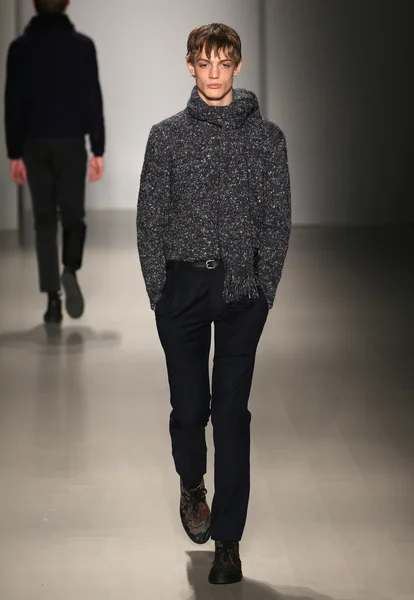 Orley moda gösterisi sırasında Mbfw sonbahar 2015 — Stok fotoğraf