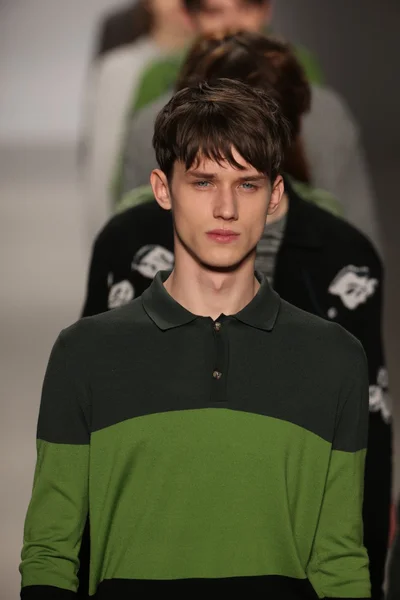 Orley modenschau im mbfw herbst 2015 — Stockfoto