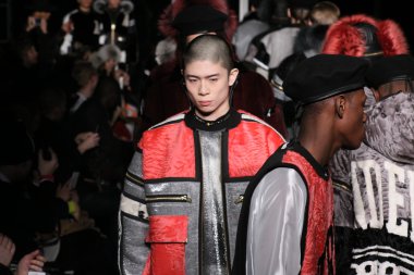 Astrid Andersen pist yapılan moda hafta sonbahar 2015