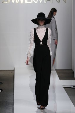 Zimmermann defile
