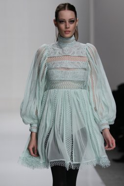 Zimmermann defile