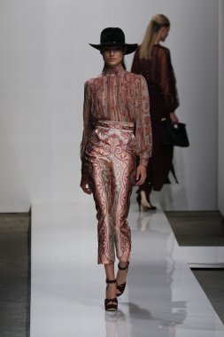Zimmermann moda gösterisi sırasında Mercedes-Benz moda hafta Güz