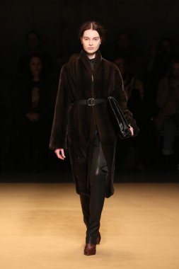 Sally Lapointe'ye defile