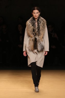 Sally Lapointe'ye defile