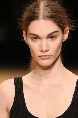 Sally Lapointe'ye defile