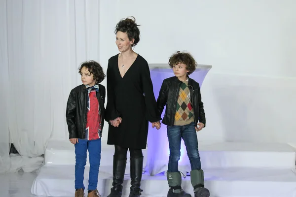 Nina Athanasiou Runway — Stockfoto