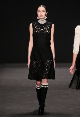 Vivienne Tam moda defilesi