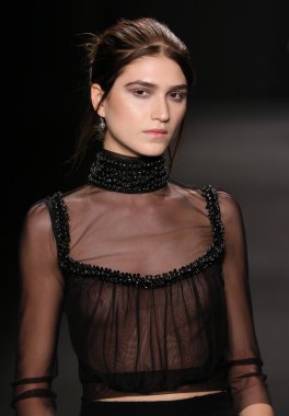 Vivienne Tam moda defilesi