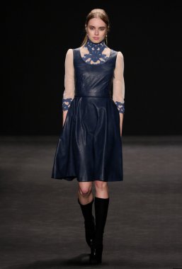 Vivienne Tam moda defilesi