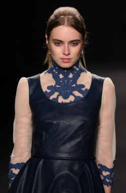 Vivienne Tam moda defilesi