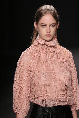 Vivienne Tam moda defilesi