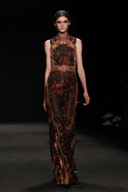 Vivienne Tam moda defilesi