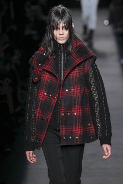 Model giyen Alexander Wang