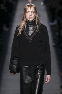 Model giyen Alexander Wang