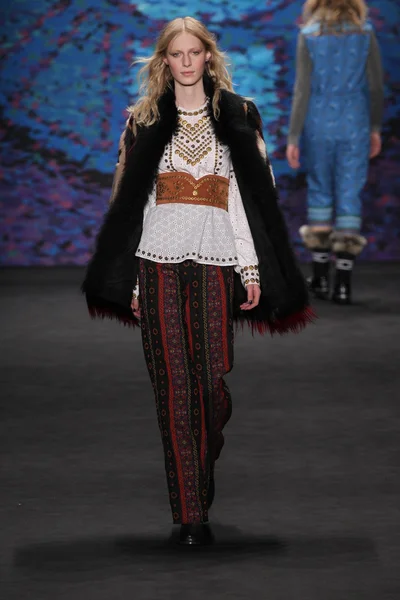 Anna Sui fashion show — Stock Photo, Image