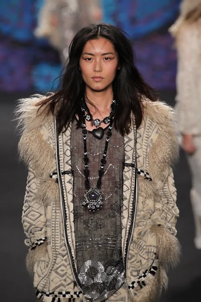 Anna Sui fashion show — Stock Photo, Image