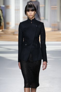 Patron kadın moda defilesi