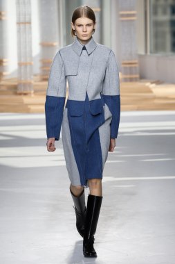 Patron kadın moda defilesi