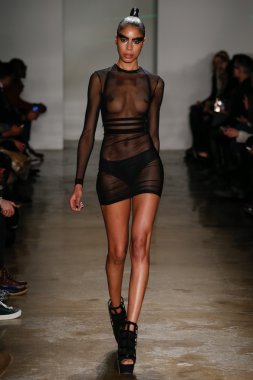 Chromat Aw15: Mindware defile