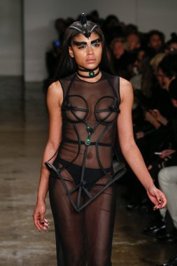 Chromat Aw15: Mindware defile