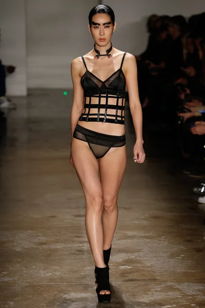 Chromat AW15: дефиле Mindware — стоковое фото