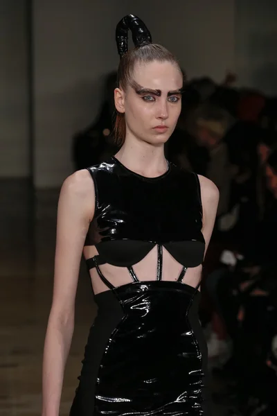 Chromat AW15: Mindware fashion show — Stock Photo, Image