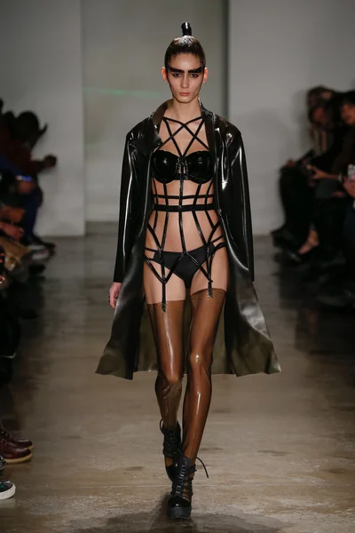 Chromat AW15: Mindware fashion show — Stock Photo, Image