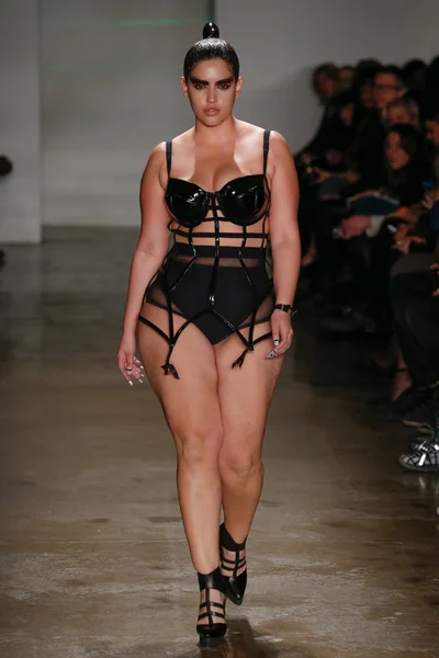 Chromat AW15: sfilata di moda Mindware — Foto Stock