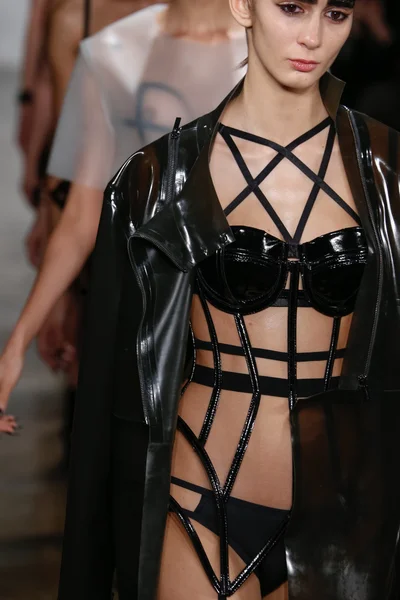 Chromat Aw15: Mindware módní přehlídky — Stock fotografie