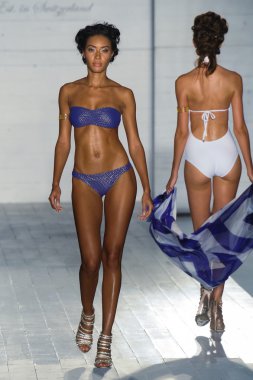 Barraca piliç defile