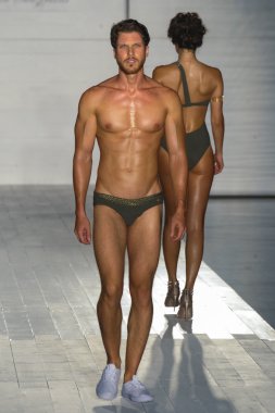 Barraca piliç defile