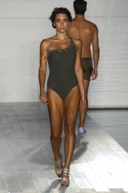 Barraca piliç defile