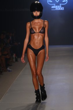 Minimale Animale defile