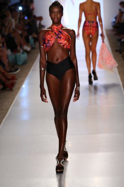 6 shore yolu Pooja sırasında Mbfw yüzmek 2015 tarafından