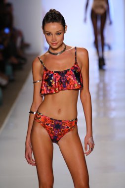 6 shore yolu Pooja sırasında Mbfw yüzmek 2015 tarafından